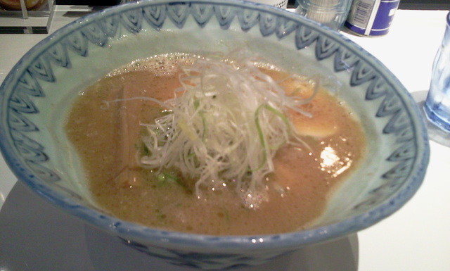 ラーメンとデミカツ！！@岡山駅ビル内「麺屋匠」_c0212604_2173388.jpg