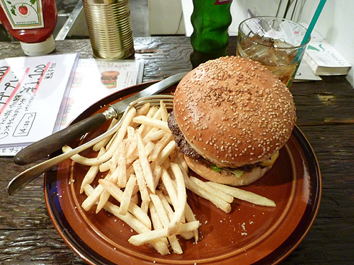 ウーピーゴールドバーガー_c0152767_21483727.jpg