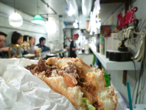 ウーピーゴールドバーガー_c0152767_21541960.jpg