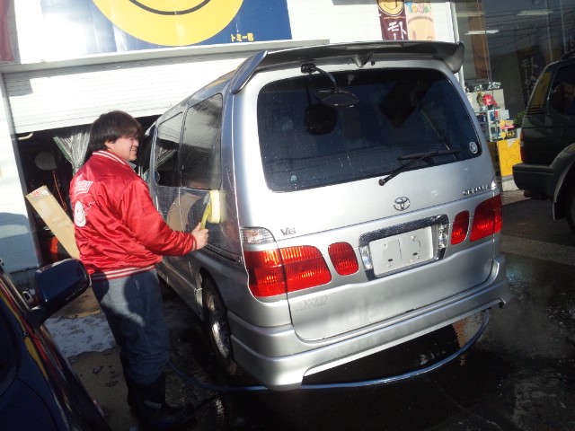 ランクル TOMMY札幌店 12月8日!小野様 グランビア 納車☆_b0127002_22463245.jpg