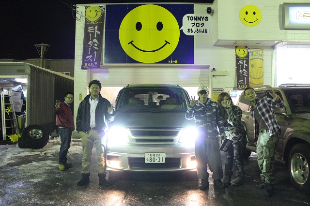 ランクル TOMMY札幌店 12月8日!小野様 グランビア 納車☆_b0127002_22473116.jpg