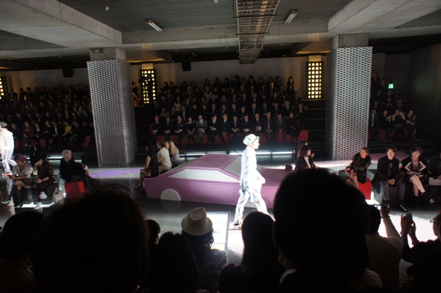 ブランドの選択ー PRADA2012春夏_f0083294_16311683.jpg