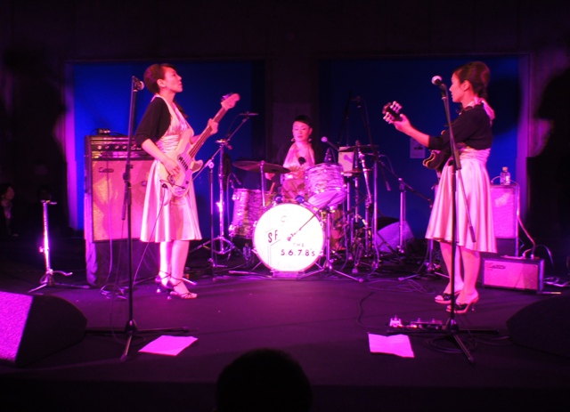 ブランドの選択ー PRADA2012春夏_f0083294_1641436.jpg