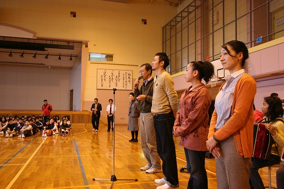 2011年 おとどけアート あいの里西小学校 「摩訶不思議プロジェクト」_a0062127_113548.jpg