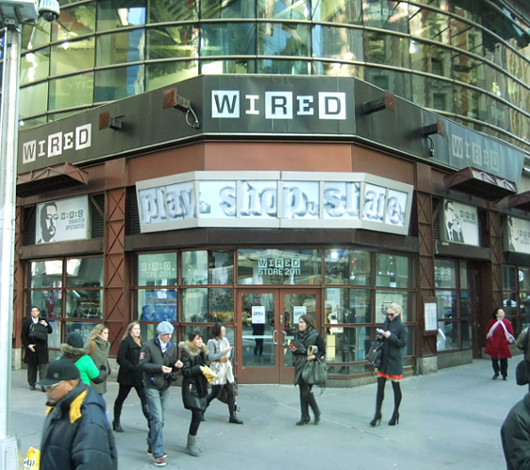 タイムズ・スクエアに過去最大スペースでオープン　Wired Store 2011_b0007805_0274146.jpg