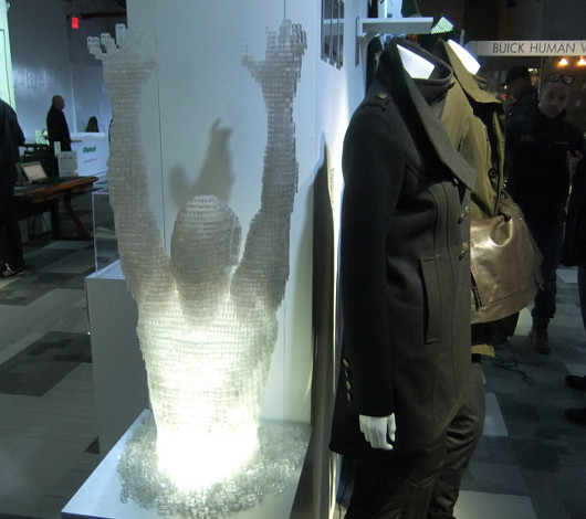 タイムズ・スクエアに過去最大スペースでオープン　Wired Store 2011_b0007805_0545729.jpg