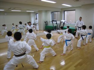 土曜は空手 明日は交流大会です!_c0118332_2285825.jpg