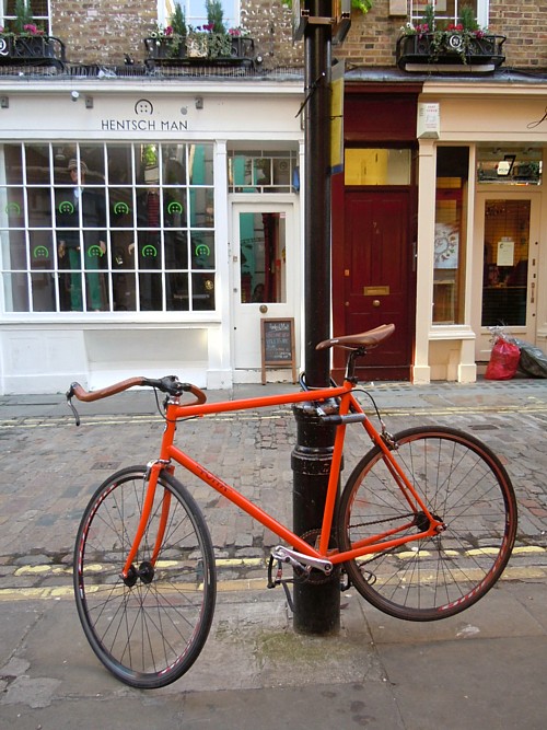 「自転車のある風景」 ロンドン編。_f0100505_7482413.jpg