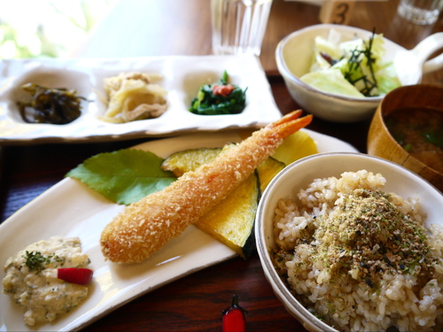 アカリカフェ Akari cafe_e0227942_21332751.jpg