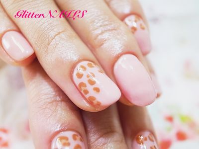 ピンクベージュのレオパード柄ネイル Glitter Nails 横浜元町 ネイルサロンｂｌｏｇ