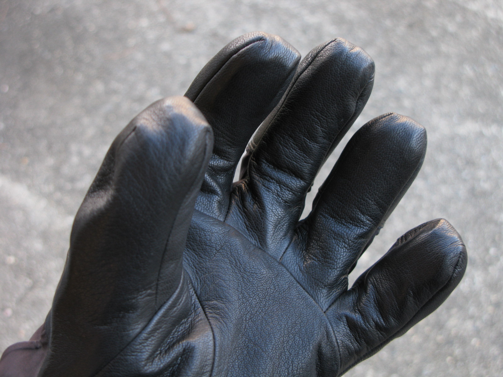 Sleek and Stylish - Arc'teryx Vertical SV Glove Review