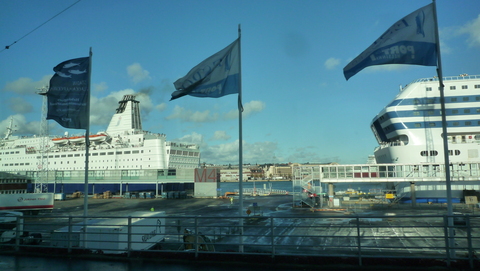 suomiの市場　ハカニエミvs old market??_f0073974_0565168.jpg