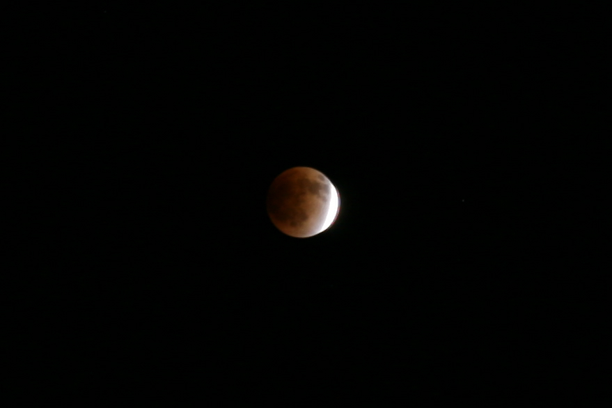 皆既月食_f0180878_1075618.jpg
