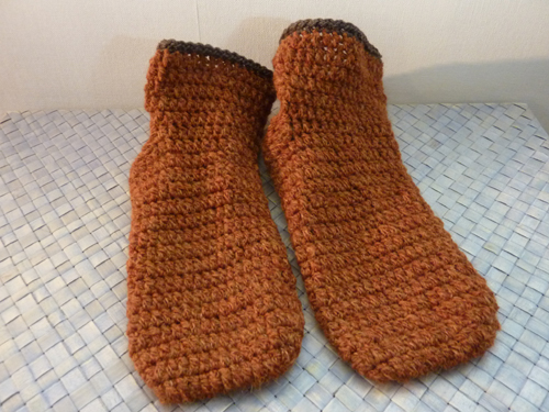 かぎ針編み靴下 初の両足同じ 不器用者のパリ編み物修行