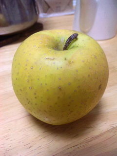 自家製、りんごの生姜・マヌカハニー煮_a0103940_23541636.jpg