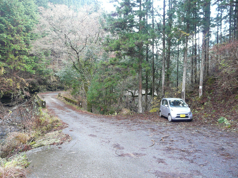 2011/12/11　つづ田原谷左岸尾根から奥桧塚へ_e0050472_16271771.jpg