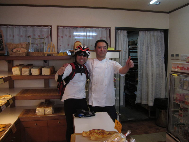 いま南大阪のサイクリストの間で最も熱いパン屋・パンプキンさんへー牛滝パンサイクリング(後編）_e0138081_63937.jpg