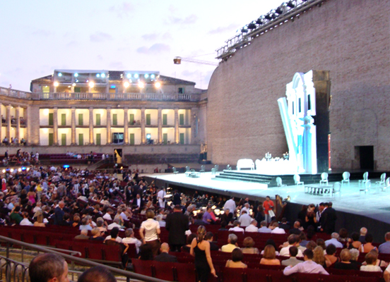 マチェラータ 2. La traviata いよいよ開幕_f0205783_16543455.jpg