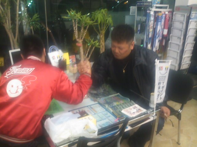 ランクル TOMMY札幌店 12月14日!今年もあと半分です。_b0127002_20584980.jpg