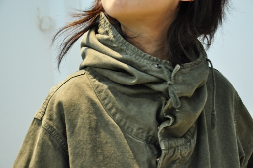 こんな日は、こんなアウターで・・・BASIS BROEK_e0127399_18555960.jpg