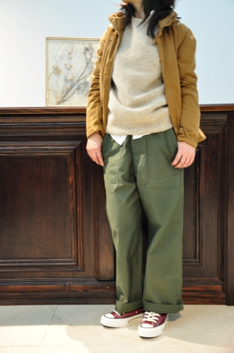 こんな日は、こんなアウターで・・・BASIS BROEK_e0127399_1925164.jpg