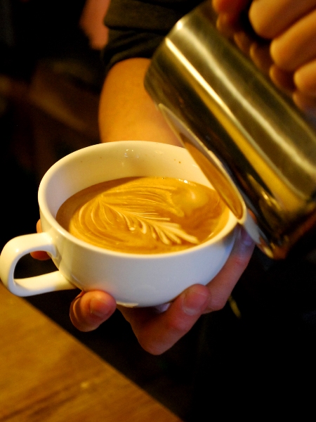 コーヒーとタイヤキのカラク_c0177814_19231362.jpg