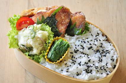 カジキの竜田揚げ弁当_b0171098_8401476.jpg