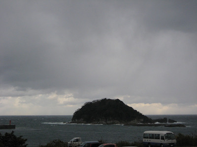 今朝の三七十館前です 寒っ∵(≧Σ≦#)!! _d0135908_14112480.jpg