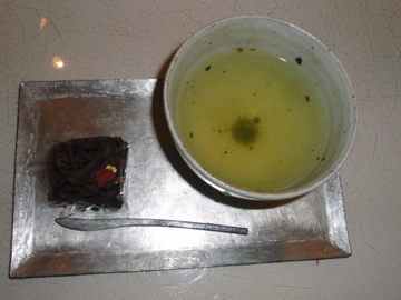 一幸庵のお菓子と共に_b0132442_1911390.jpg