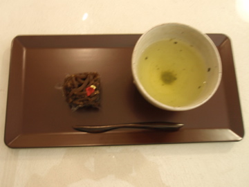 一幸庵のお菓子と共に_b0132442_1925641.jpg
