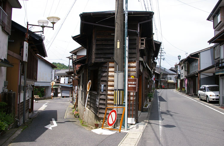 街道の分岐点_f0130879_117273.jpg