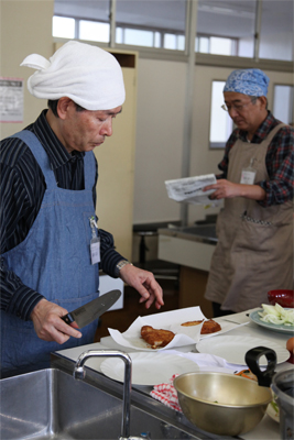 社協だより89号で紹介したレシピ/カツ丼/エノキとワカメの味噌汁/野菜たっぷりナムル/_d0081884_14384367.jpg