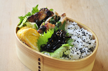 ホウレン草と豚のお弁当_b0171098_8263943.jpg