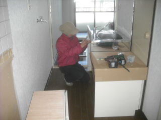 キッチン設置4日目_f0031037_21252618.jpg