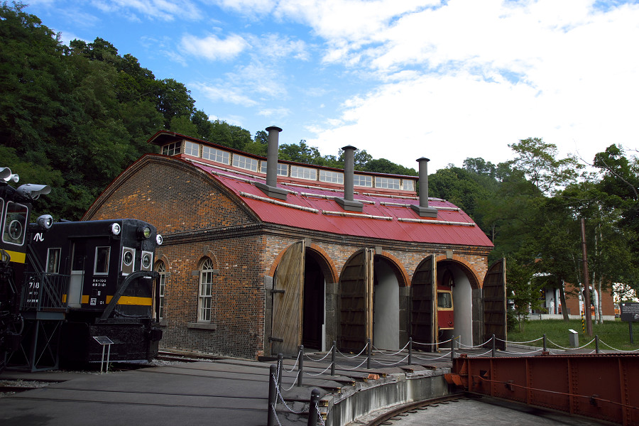 旧手宮鉄道施設 機関車庫三号_b0199449_2237997.jpg