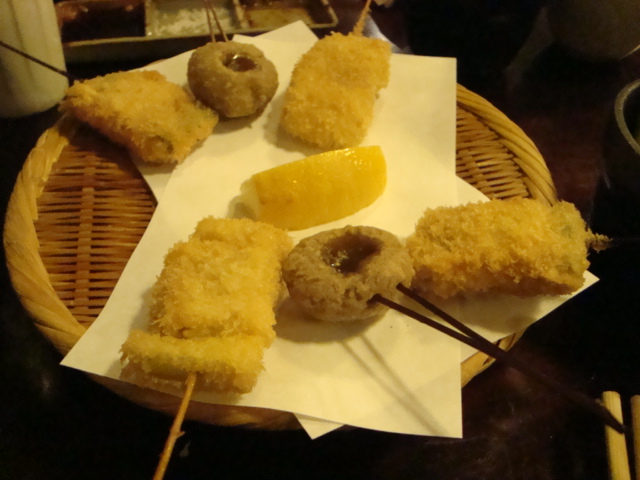 根津「串揚げ はん亭」へ行く。_f0232060_1903330.jpg