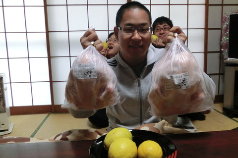 カンスケの実家から鶏肉とレモンをいただきました☆_a0080406_11372237.jpg