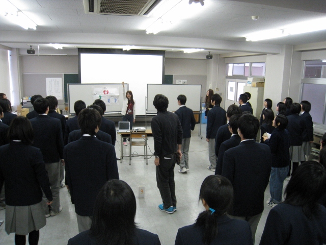 新潟県立国際情報高等学校において英語ワークショップを実施しました。_c0167632_1512067.jpg