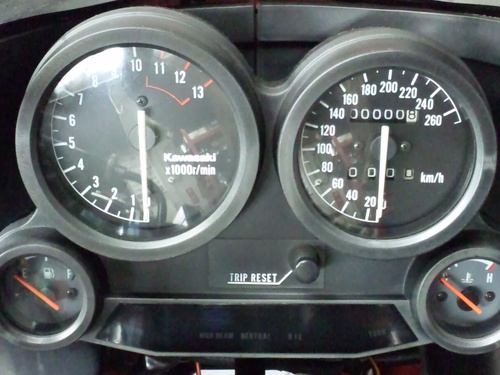 最大10%OFFクーポン GPZ900R 逆輸入 GPZ900r メーター - htii.edu.kz