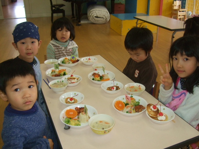 誕生会、クリスマスパーティ_d0166047_13435527.jpg