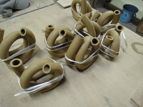 ホースを巻いたような花器の制作。_d0195183_16399.jpg