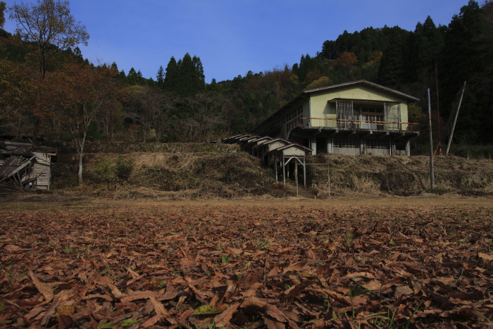 小国町立杉室小学校跡・再訪_e0135098_23334075.jpg