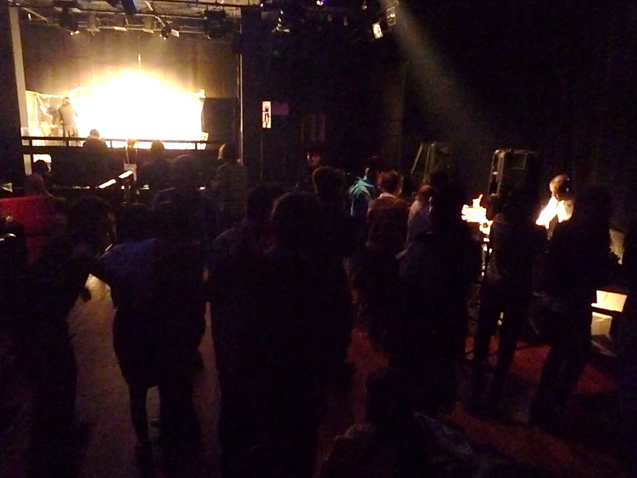ビジービジービジービジー_f0180307_16363233.jpg