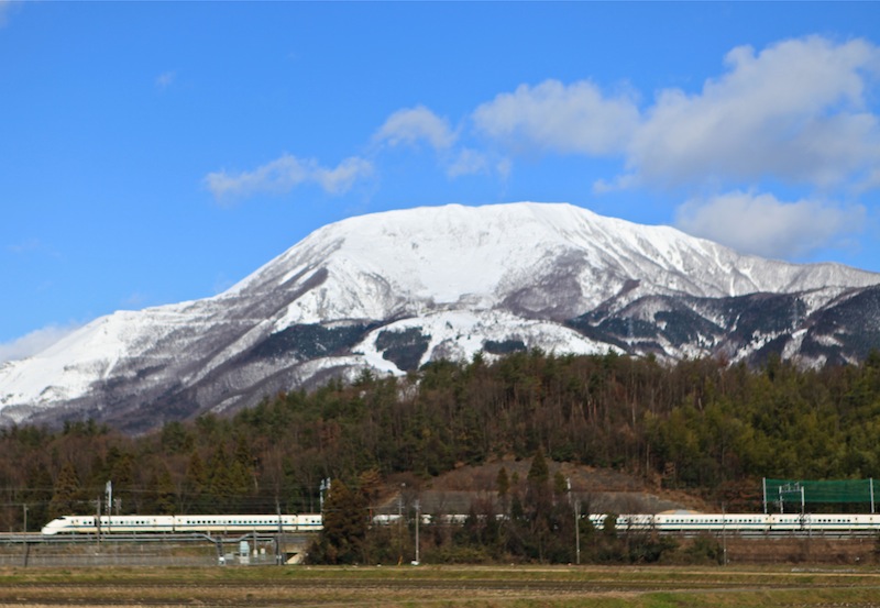 雪の伊吹山と共に_a0188016_1934583.jpg