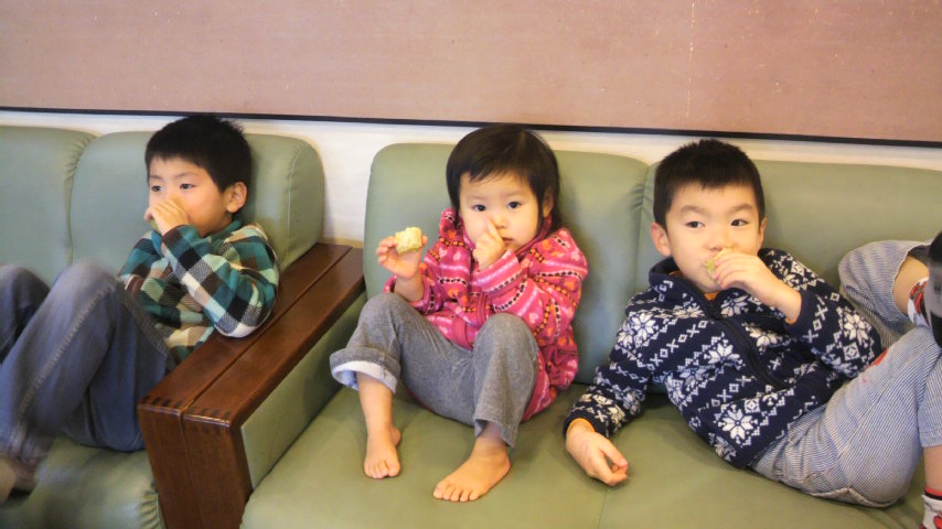 焼き芋3兄妹!_a0200771_13595936.jpg