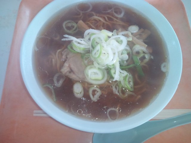 ぴっぷスキー場でカツ丼と醤油ラーメン_b0128821_12484666.jpg