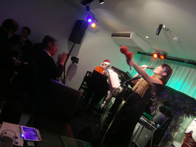 22日の川本睦子ライブ♪_a0160571_4153466.jpg