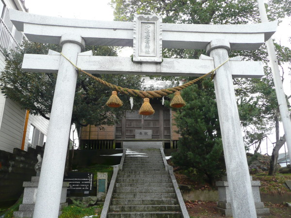 石川県羽咋市 羽咋の七塚 on 2011-12-20_b0118987_17573814.jpg
