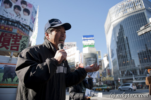 「福島を風化させず、日本の未来を考えよう」希望の牧場・吉沢牧場長、渋谷ハチ公前街頭活動12･11_a0234688_1231022.jpg