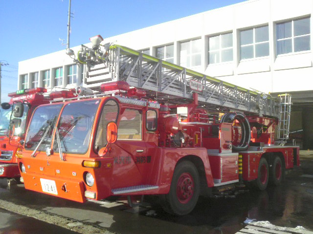 消防に関わる人々、車、機械に感謝!_d0129296_15254623.jpg